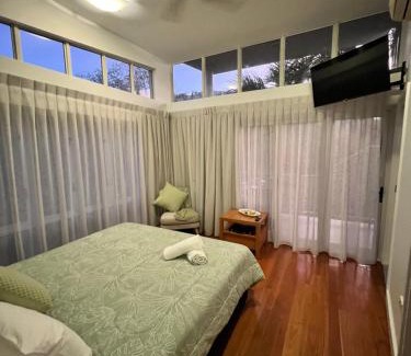 Nelly Bay Apartamento | Island Romance or Family & Pool