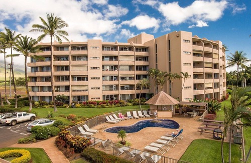 Maalaea Hotel | Island Sands by Coldwell Banker Island Vacations