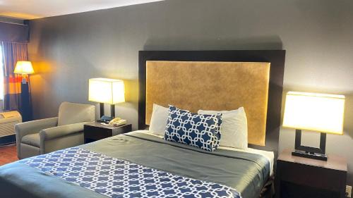 Bay City Hotel | Island Suites Bay City