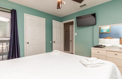 Corpus Christi Casa | Island Time CSPN216K