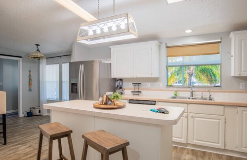 Crystal River Casa | Island Time-Ozello Canal Home -PvtDockw/Lift - DogOk-10ppl