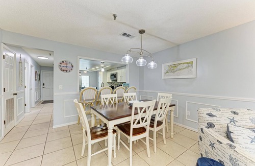 Bradenton Beach Condominio | Island Time-Private Beach Access-Heated Pool-Water Views