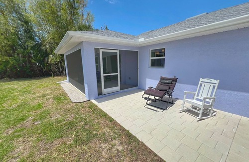 Pine Island Center Casa | Island Treasure! Brand new on an olde Florida island in the Gulf.