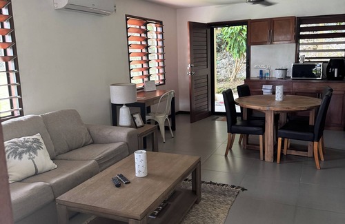 Port Vila Casa | Island Unit in Pango - Surfhouse