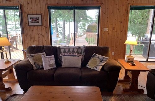 Manitoulin District Cabina | Island Vacation Home