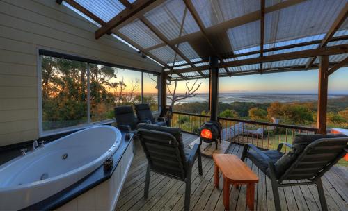 Smithton Casa | Island View Spa Cottage