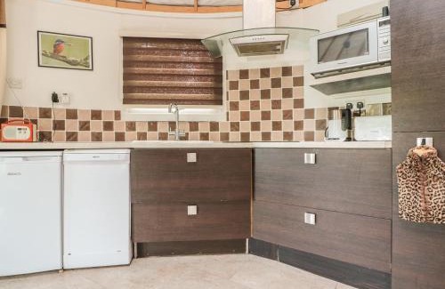 Beckford Casa | Island Yurt