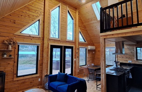Antigonish County Casa | Islander Lodge - Lochaber Lake Lodges