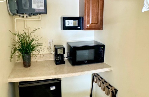 Wilton Manors Apartamento | Islands Inn on the Drive - Aqua Serenity Suite - King Bed - A4