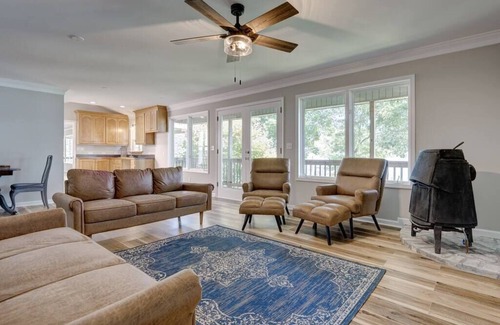 Shelby Casa | IslandTime! 6 Br/3Ba with your own private island!