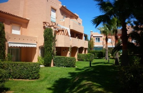 Islantilla Casa | Islantilla: Chalet adosado en campo de golf de Islantilla - hoyo núm. 2