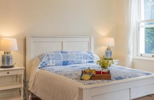 Woodend Casa | Islay House - Blue Room