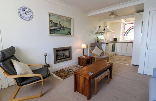 Kilrenny Cabaña | ISLE OF MAY VIEW, family friendly in Cellardyke
