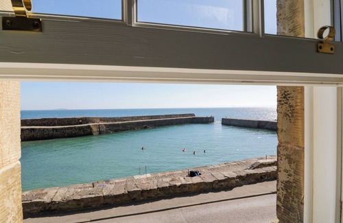 Kilrenny Cabaña | ISLE OF MAY VIEW, family friendly in Cellardyke