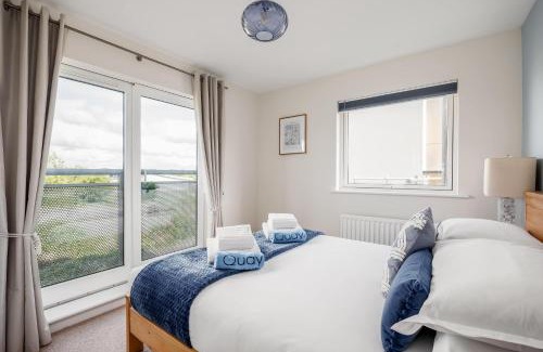 Hamworthy Apartamento | Isle View - Large Corner Balcony with Harbour Views