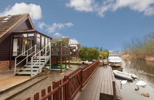 Thistley Green Cabina | Isleham River Lodge