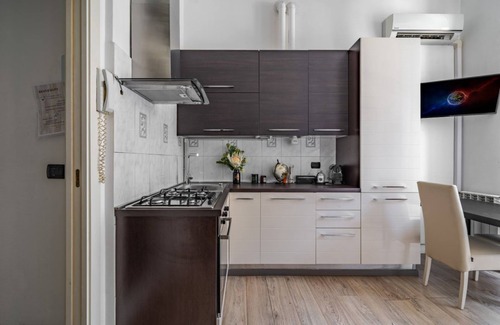 Zona Farini Apartamento | Isola and Garibaldi District Lovely Apartment
