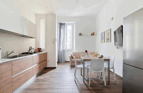 Zona Farini Apartamento | Isola View Renovated Apartment