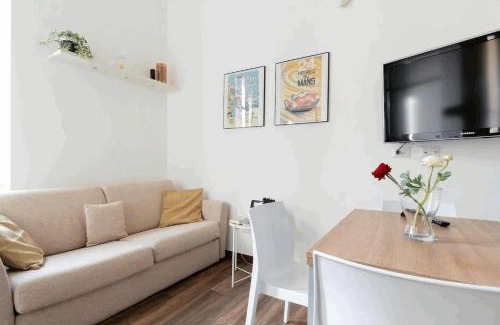 Zona Farini Apartamento | Isola View Renovated Apartment