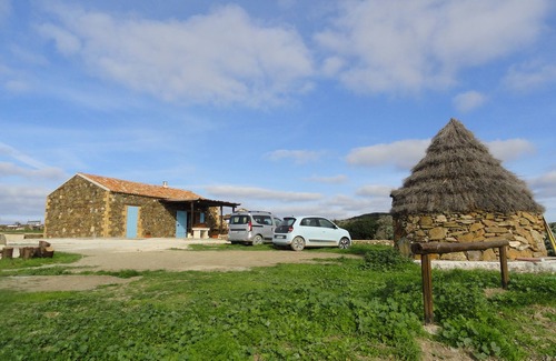 Sassari Casa | redil aislado tradicional con piscina con vistas al campo. mar 500