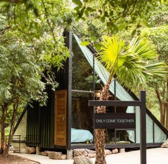 Koh Lan Casa | Issara Bar&House