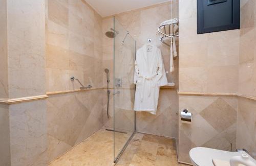 Gumussuyu Mahallesi Hotel | Istanbul Apartments