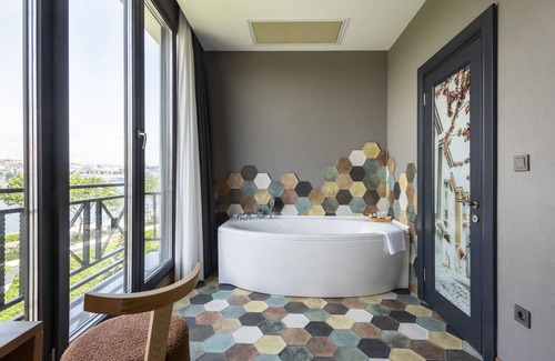 Istanbul City Center Hotel | Istanbul Old City Colorful Houses Balat PETRION Hotel