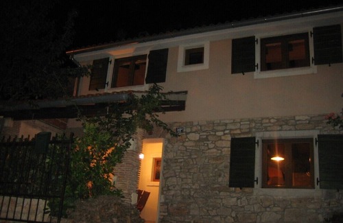 Kastelir-Labinci Casa | Amplia casa de piedra en un pueblo tranquilo cerca de Porec y Novigrad