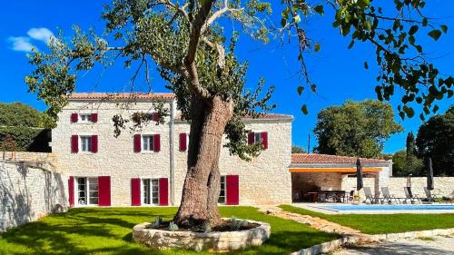 Mrgani Villa | Istria Time - Villa Nyma - Heated Pool