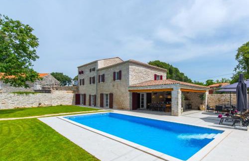 Mrgani Villa | Istria Time - Villa Nyma - Heated Pool