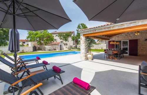 Mrgani Villa | Istria Time - Villa Nyma - Heated Pool