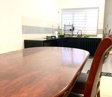 Rahang Kecil Casa | Isyfaq Homestay Seremban Rahang 3 Bedrooms