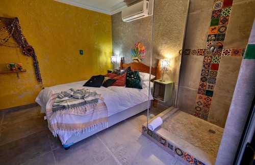Bloemfontein Casa | IsZis Guest house
