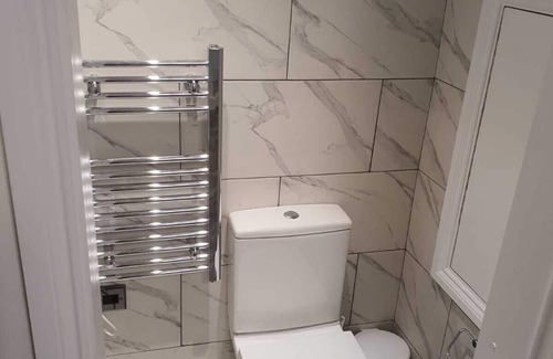 Belvedere Apartamento | It a one bedroom studio apartment with a free parking and close to train station