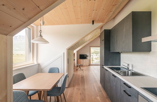 Appiano Sulla Strada del Vino Apartamento | Studio 'Auer' with Mountain View, Private Garden and Wi-Fi