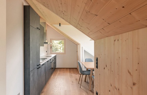 Appiano Sulla Strada del Vino Apartamento | Studio 'Auer' with Mountain View, Private Garden and Wi-Fi