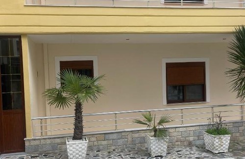 Kamez Casa | It is a 4 storey Villa located opposite Villa Sharm a very well known Hotel.