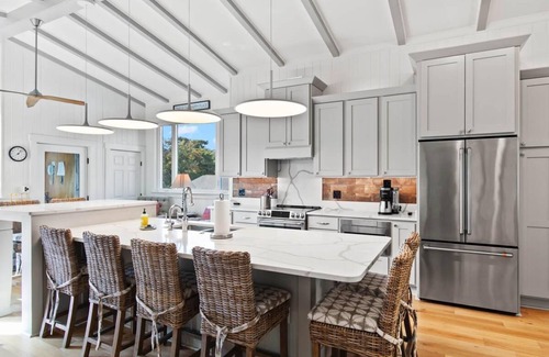 North Litchfield Beach Casa | It is a Happy Day at the Beach