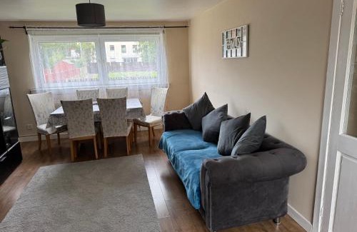 Sighthill Apartamento | It is a spacious and beautiful home