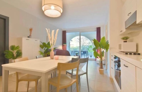 Maccagno Apartamento | Apartment with pool, jacuzzi, walk to restaurants