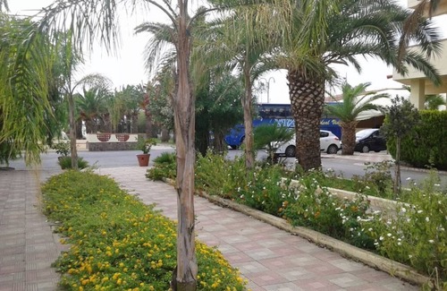 Santa Maria del Cedro Casa | Bungalows surrounded by greenery a stone's throw from the sea