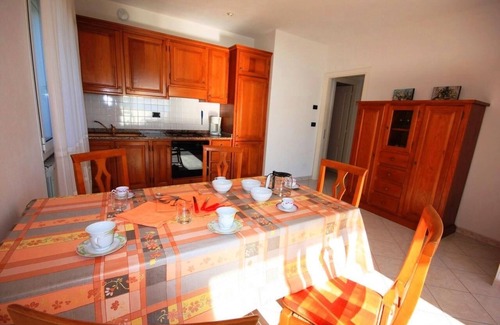 Poggi Apartamento | Flat with sea view and garden | V31