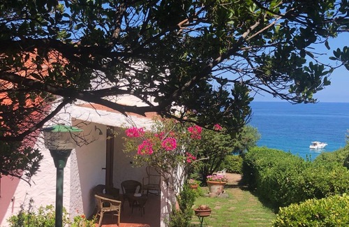 Castelsardo Casa | Villa en el mar en Punta Tramontana con una vista exclusiva del Golfo de Asinara