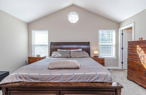 Columbia Casa | ~It's a Gem~Comfy Hideaway for R&R ~King Bed!~