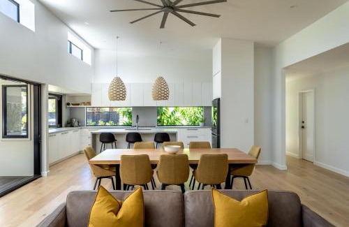 Yallingup Casa | It's Five O'Clock Somewhere I Private Properties