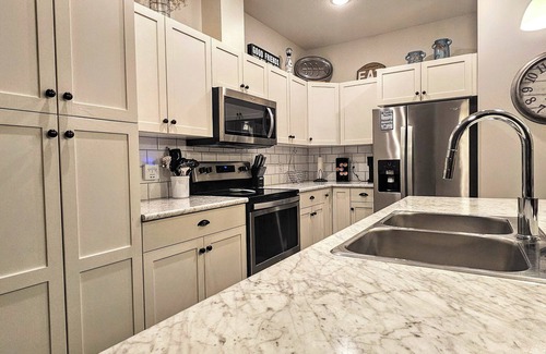 Okanagan-Similkameen Cabaña | Spacious + modern, family-friendly cottage in wine country🍷