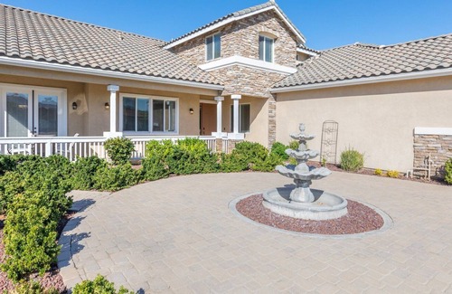 Wildomar Casa | It's Wine O'Clock Somewhere