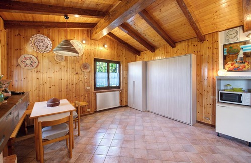 Sant'Ambrogio di Valpolicella Casa | Casa de vacaciones 'Delle Delizie' con vistas al lago, jardín privado y aire acondicionado