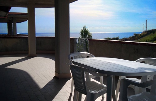 Santa Caterina Dello Ionio Marina Casa | Entire property with 6 independent apartments for 23 people