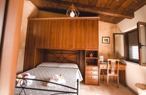 Santa Caterina dello Ionio Casa | Calàmi - Villa Romeo - Private Apartments with Pool, Seaview & Olive Grove